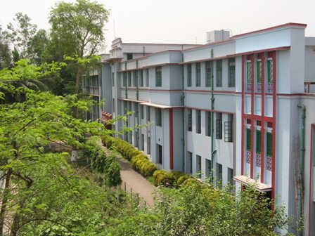 college for BSc Physics In India
