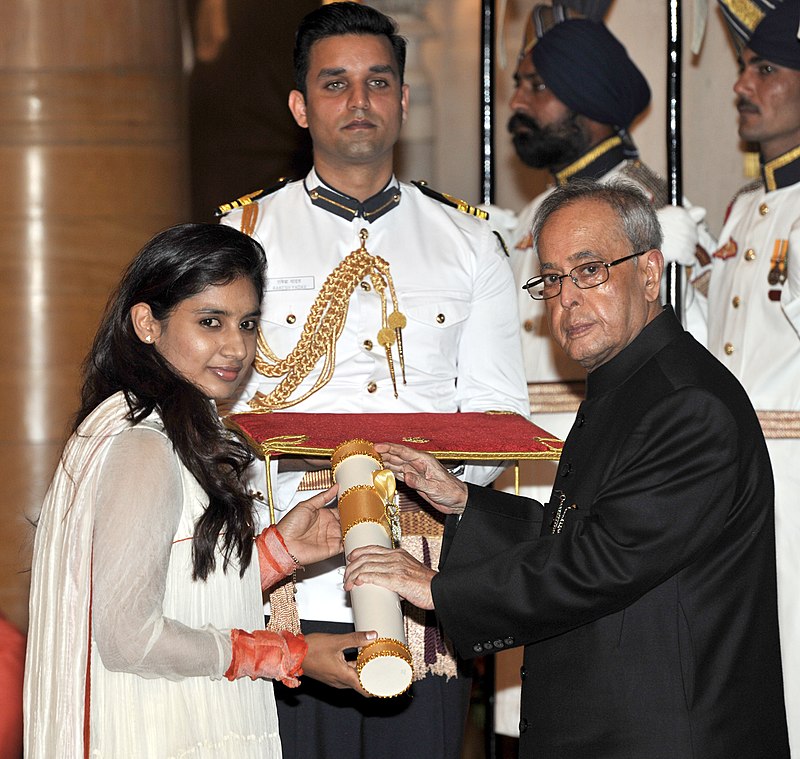 Shri Pranab Mukherjee presenting the Padma Shri Award to Mithali Raj, New Delhi