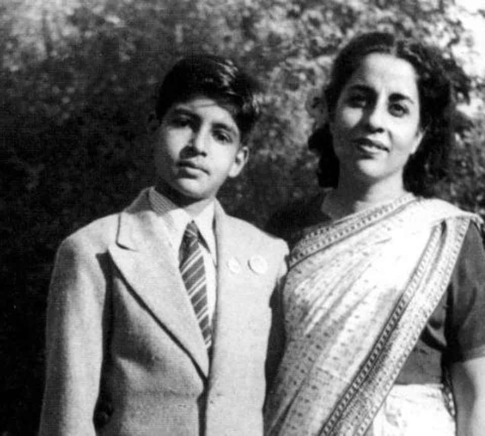 Amitabh Bachchan dedicated a song 'Meri Roti Ki Golai Ma' remembering his mother on mother’s day