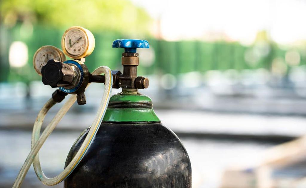 oxygen cylinder