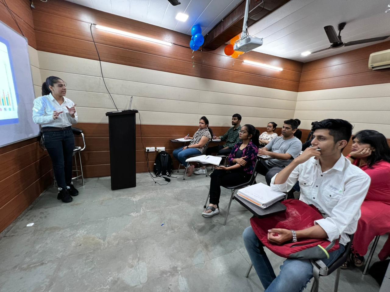 Seminar on Methods to generate traffic on the website for Google Ranking