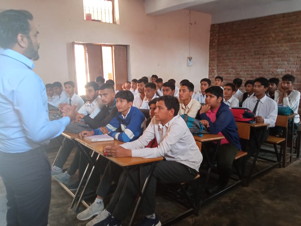 Career Counseling Seminar by Paras Institute of Commerce Director Rakesh Sharma 