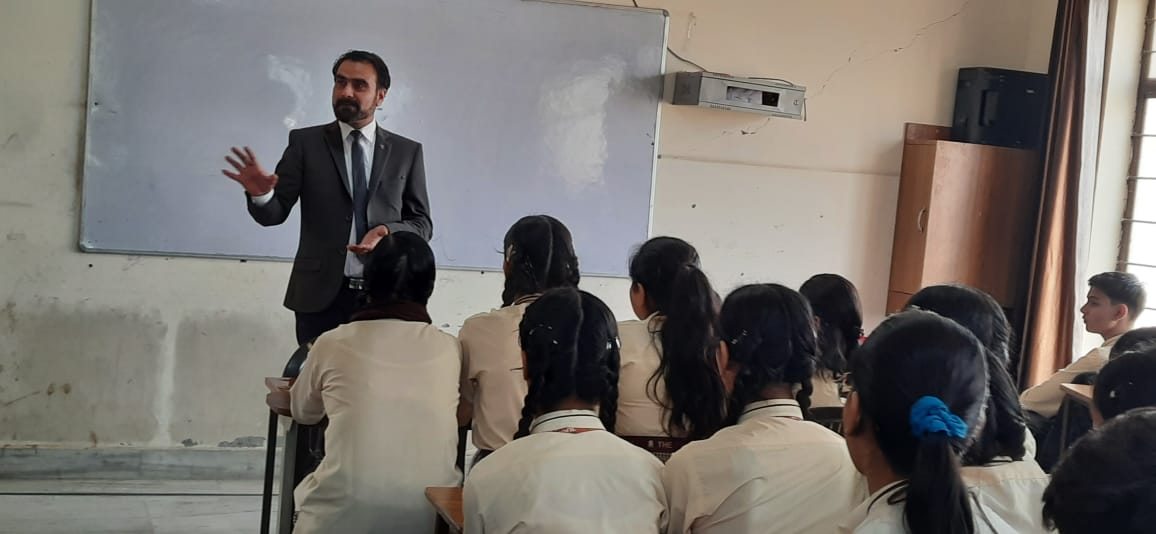 Career Counseling Seminar by Paras Institute of Commerce Pvt Ltd