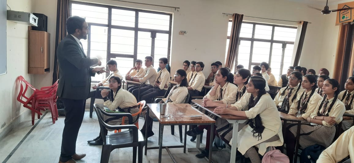 Career Counseling Seminar by Paras Institute of Commerce Pvt Ltd