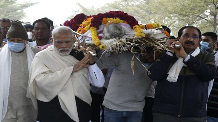 narendra modi mother