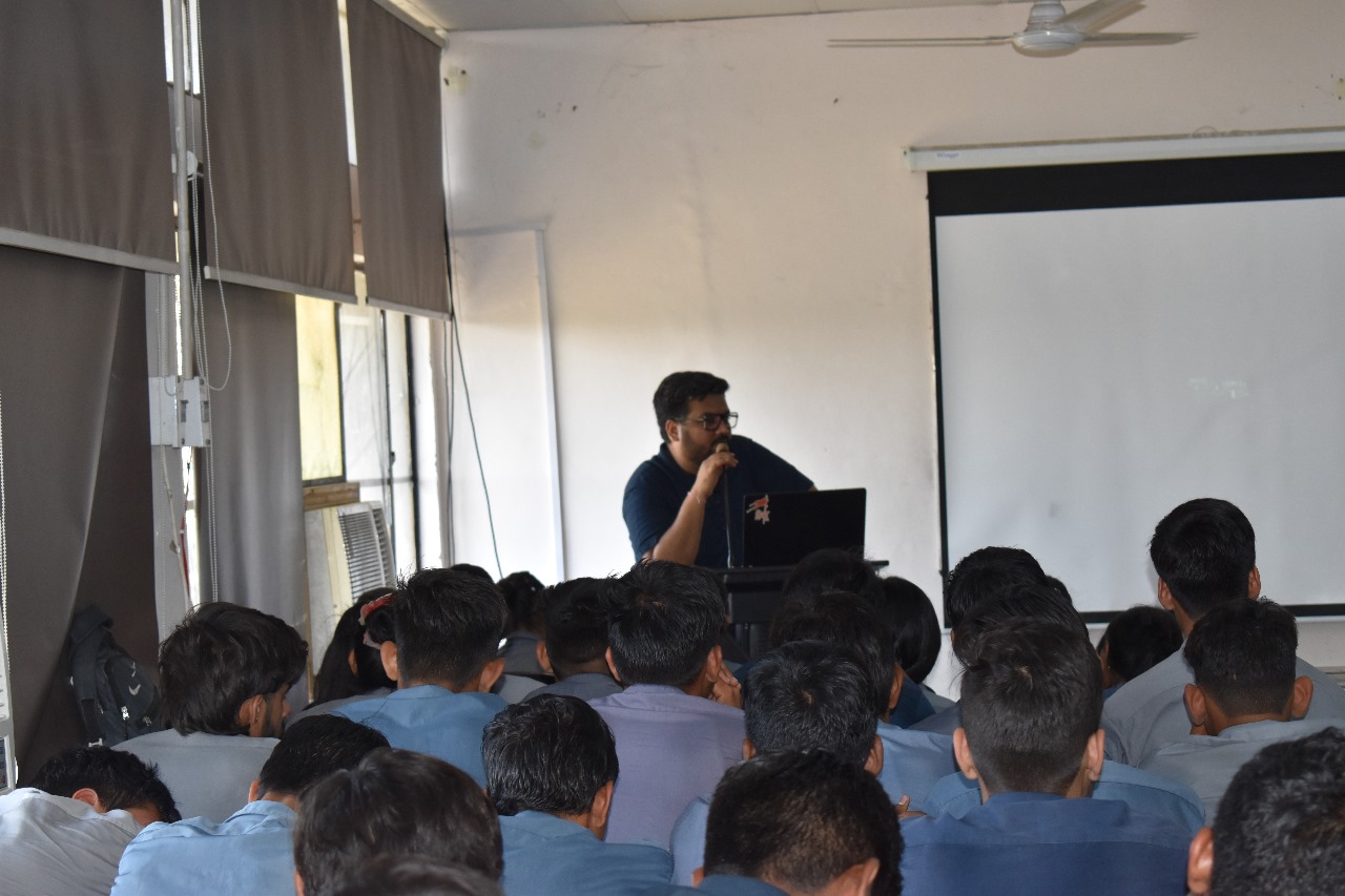 Seminar on How to Manage Digital Footprints at Govt Polytechnic by HiDM